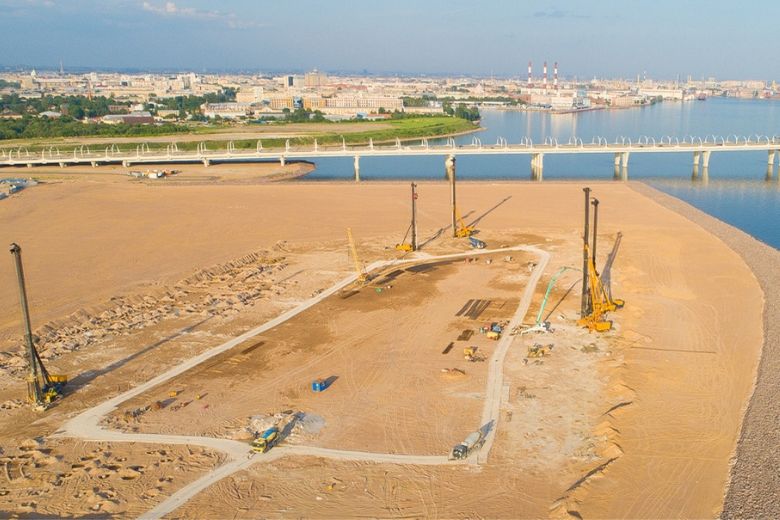 На фото — строительство ЖК «Морская набережная» от компании ЛСР